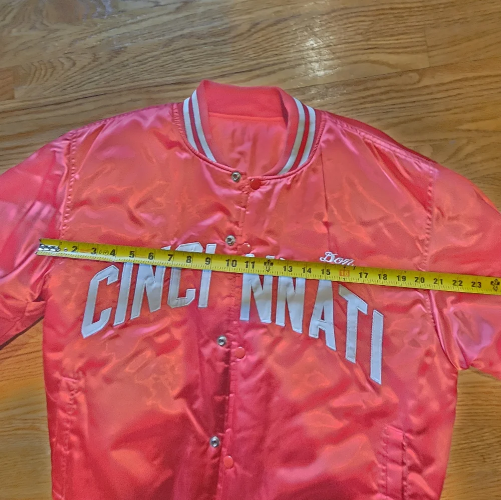 Cincinnati Reds Satin Jacket - Picture 4 of 6